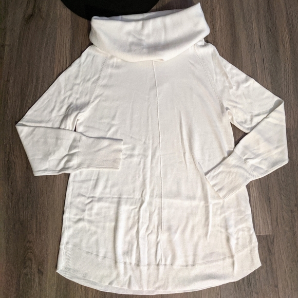 Tommy Hilfiger Ivory Cowl Neck Sweater Medium - Picture 2 of 7